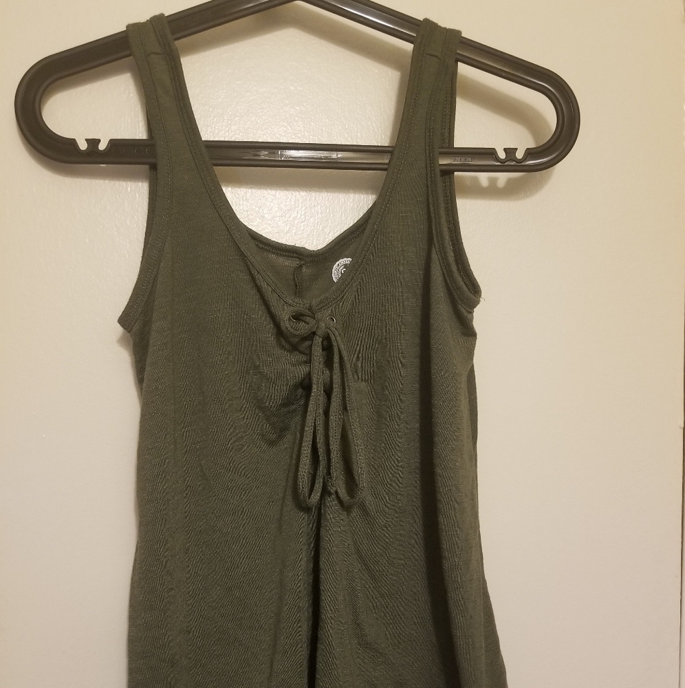 Navy green tank sz small